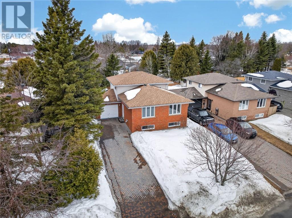 3915 Macmillan Drive, Val Caron, Ontario  P3N 1H9 - Photo 5 - 2127141