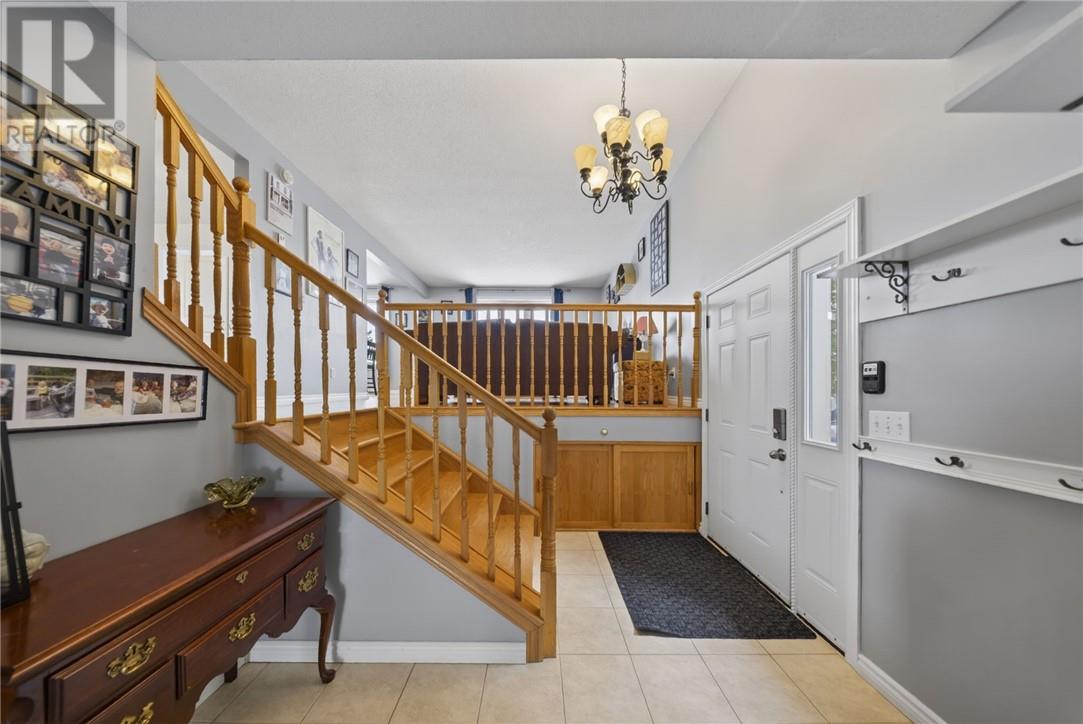 3915 Macmillan Drive, Val Caron, Ontario  P3N 1H9 - Photo 8 - 2127141