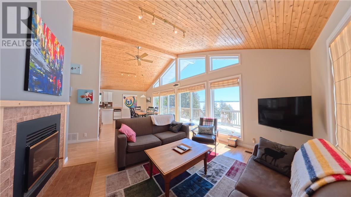 210 Kokomo Trail, Tehkummah, Ontario  P0P 2C0 - Photo 19 - 2127077