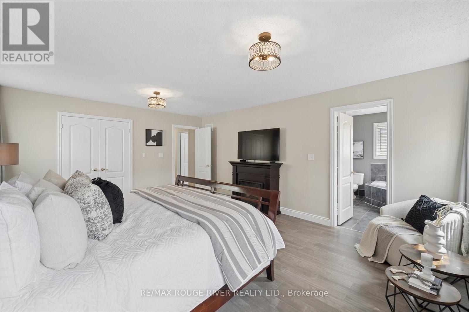 184 Cachet Boulevard, Whitby, Ontario  L1M 2L9 - Photo 25 - E12999844