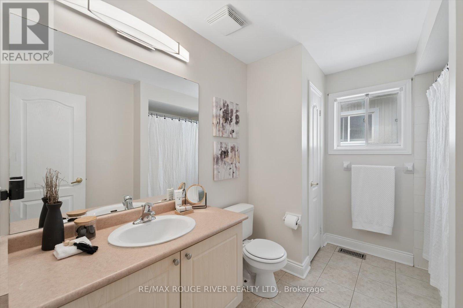 184 Cachet Boulevard, Whitby, Ontario  L1M 2L9 - Photo 28 - E12999844