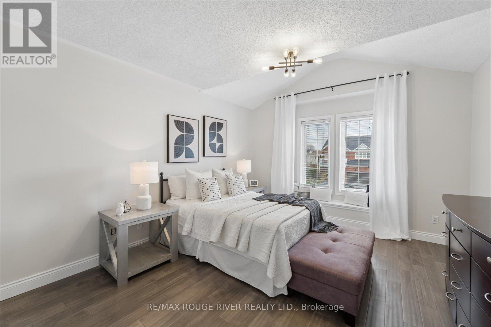 184 Cachet Boulevard, Whitby, Ontario  L1M 2L9 - Photo 29 - E12999844