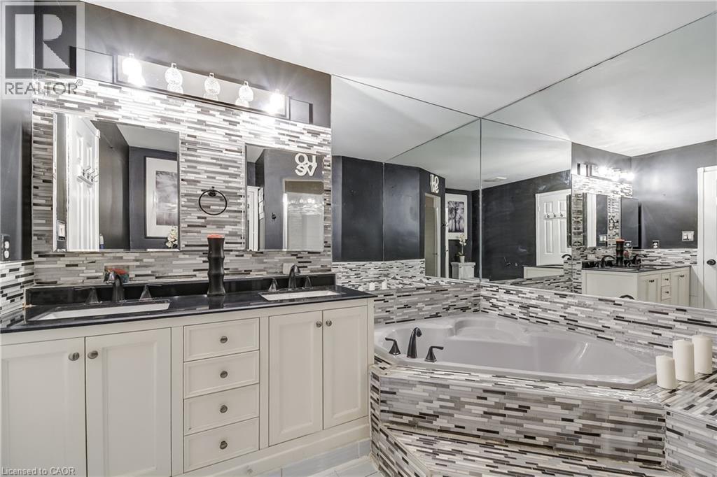 3 Waterford Crescent, Stoney Creek, Ontario  L8E 4Z8 - Photo 32 - 40820952