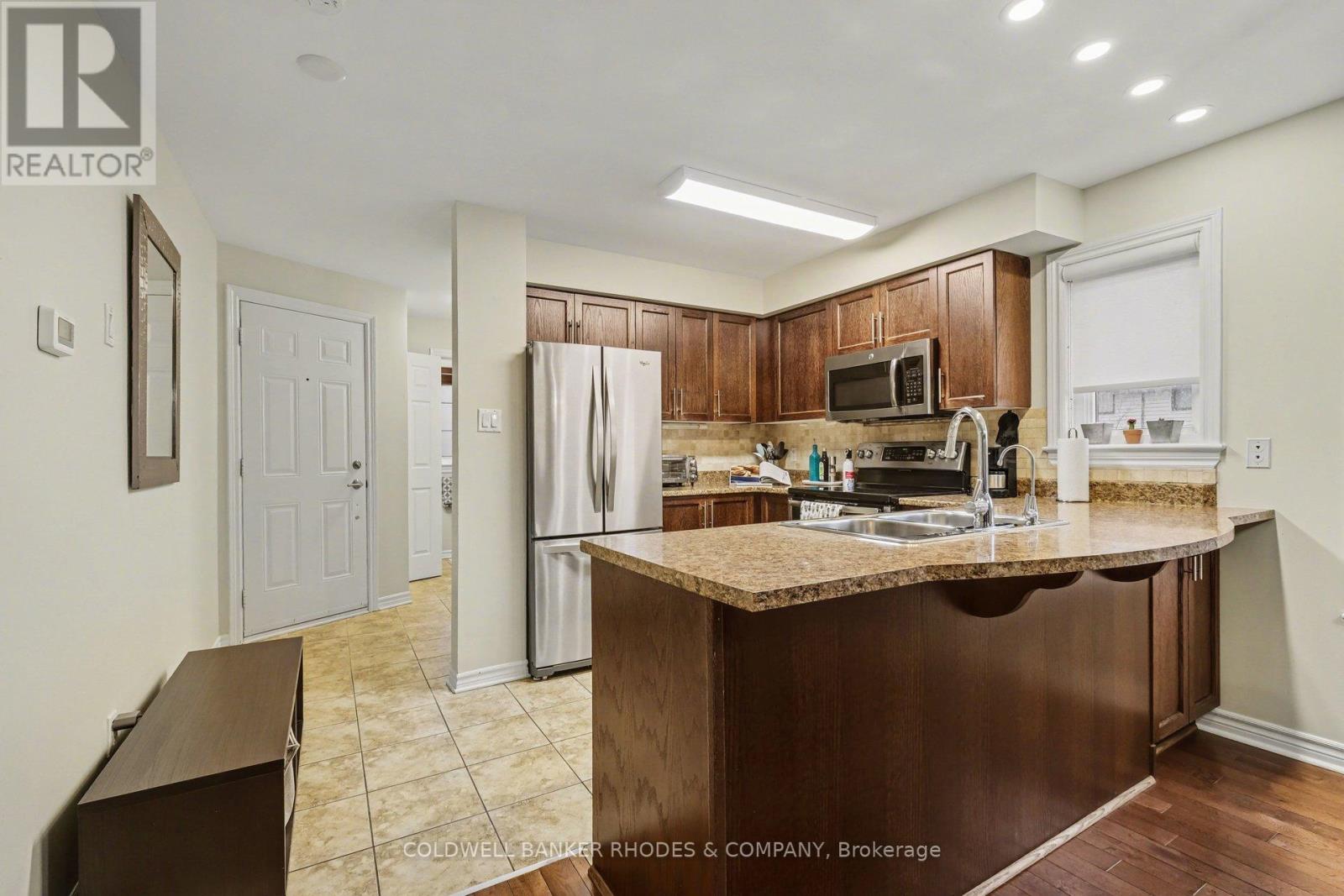 60 Mayflower Private, Ottawa, Ontario K2B 0A2 - Photo 14 - X12999816