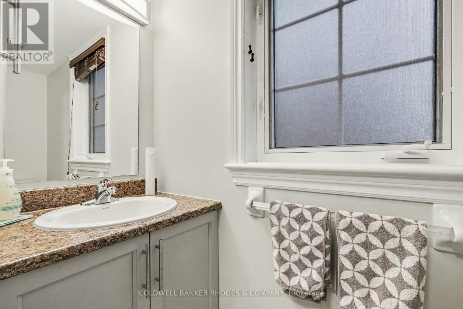 60 Mayflower Private, Ottawa, Ontario K2B 0A2 - Photo 16 - X12999816