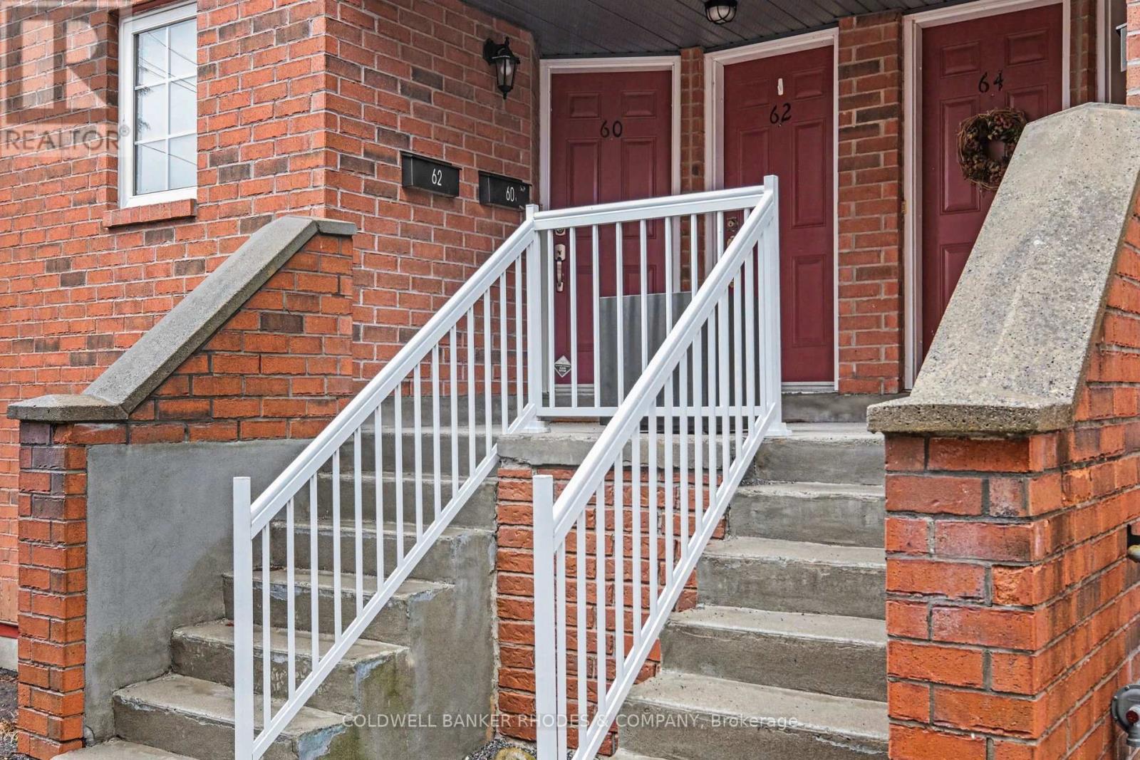 60 Mayflower Private, Ottawa, Ontario K2B 0A2 - Photo 2 - X12999816