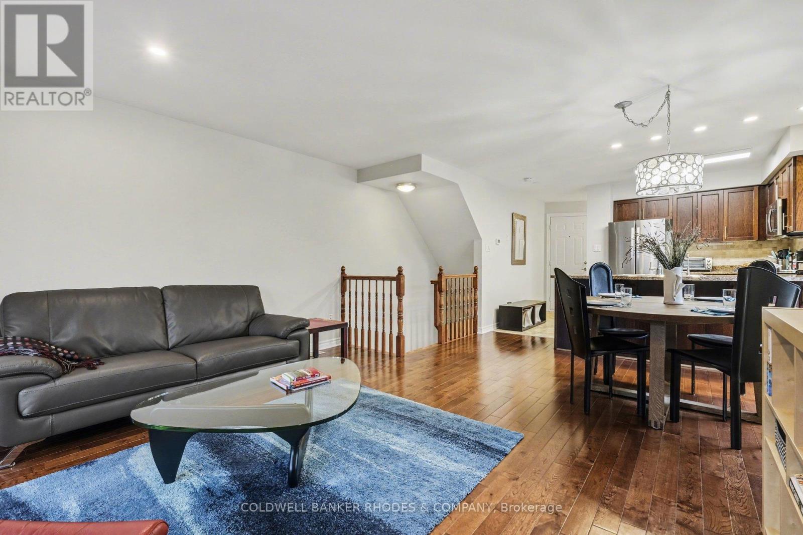 60 Mayflower Private, Ottawa, Ontario K2B 0A2 - Photo 5 - X12999816