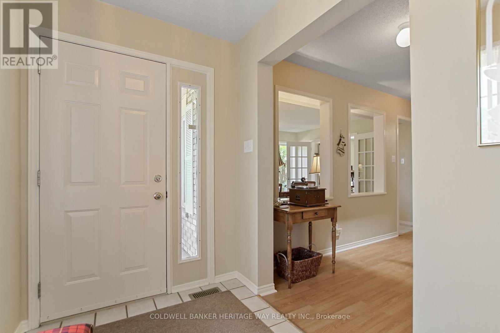 265 Julie Anne Crescent, Mississippi Mills, Ontario  K7C 4M5 - Photo 4 - X12999894