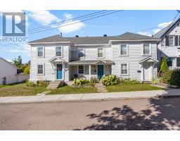 388 MURRAY STREET, Pembroke, Ontario