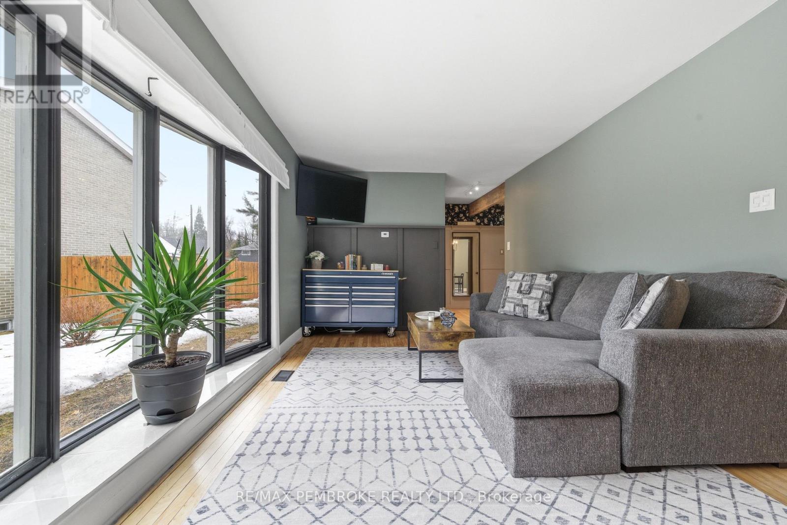 98 Birch Street, Deep River, Ontario  K0J 1P0 - Photo 18 - X12999888