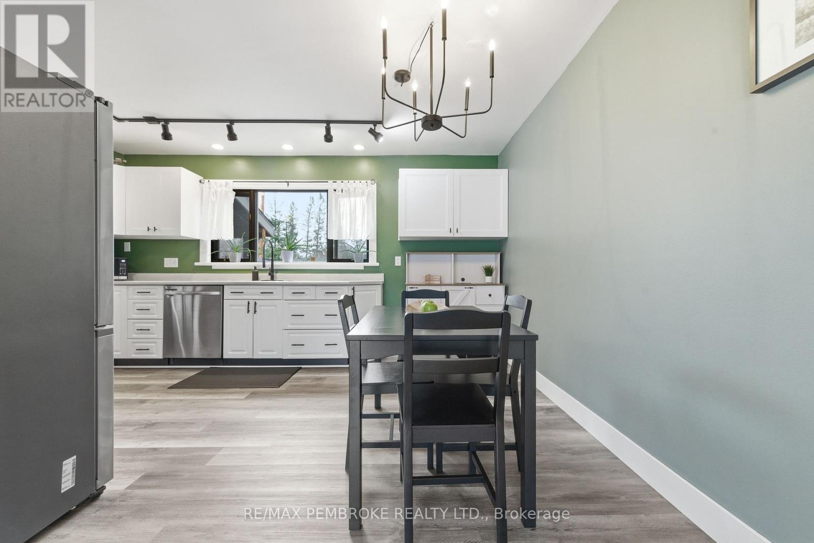 98 Birch Street, Deep River, Ontario  K0J 1P0 - Photo 21 - X12999888