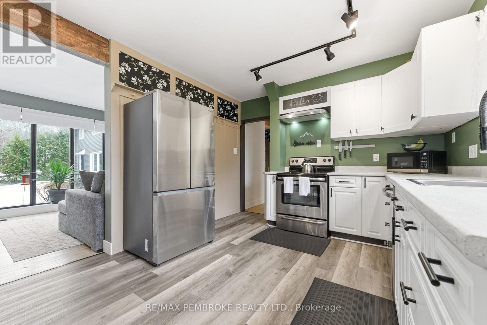 98 Birch Street, Deep River, Ontario  K0J 1P0 - Photo 23 - X12999888