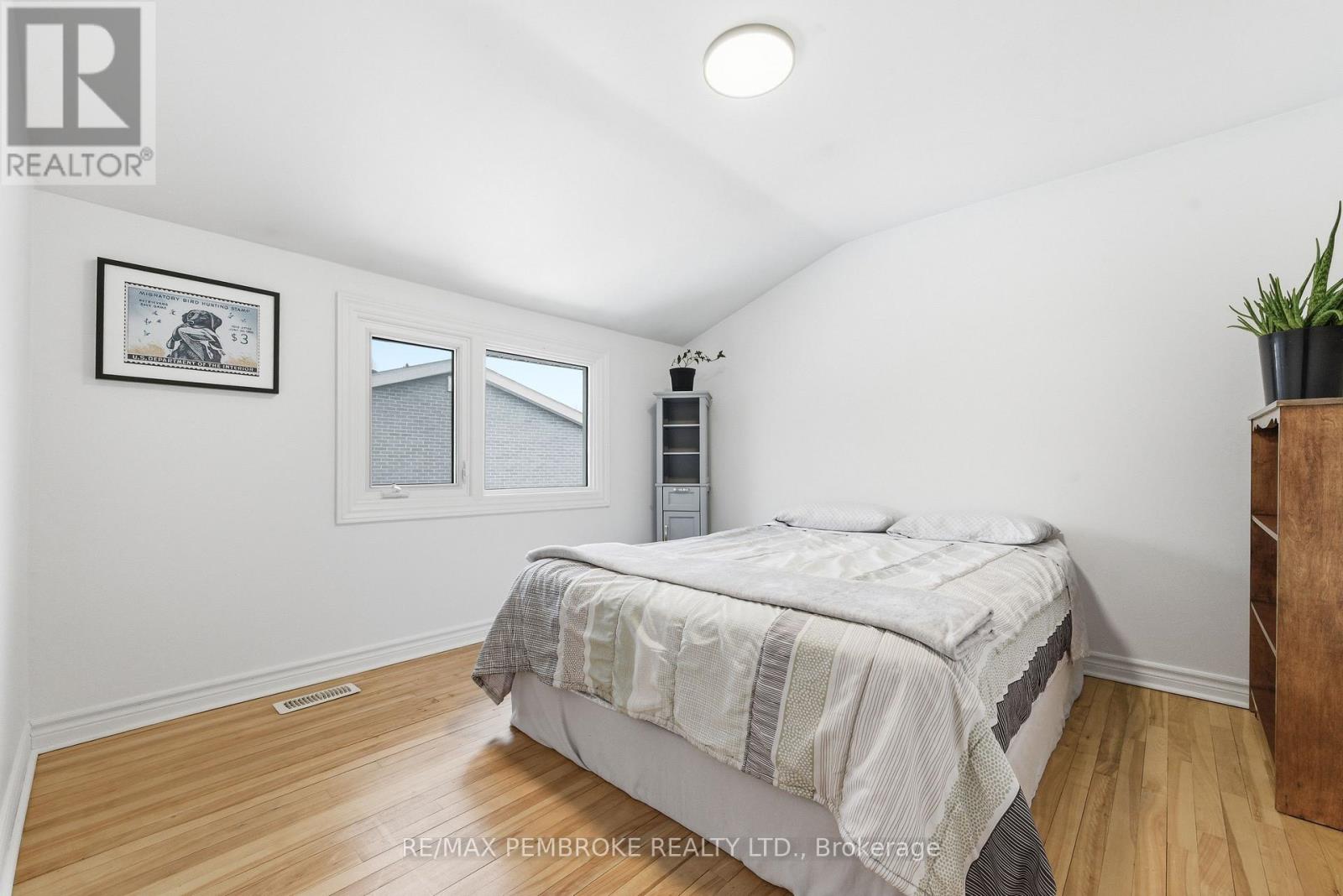 98 Birch Street, Deep River, Ontario  K0J 1P0 - Photo 28 - X12999888