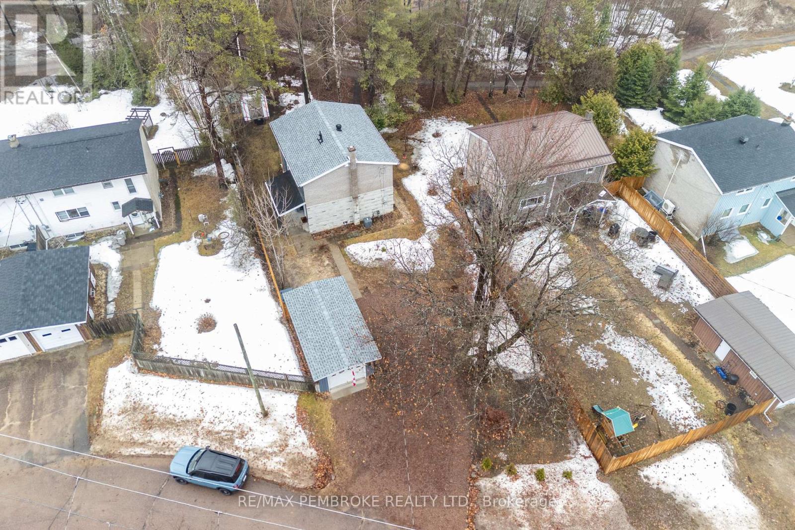 98 Birch Street, Deep River, Ontario  K0J 1P0 - Photo 50 - X12999888