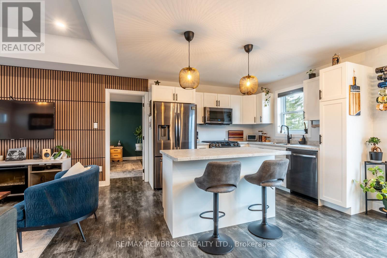 24 Terrance Drive, Petawawa, Ontario  K8H 0H3 - Photo 17 - X12999900