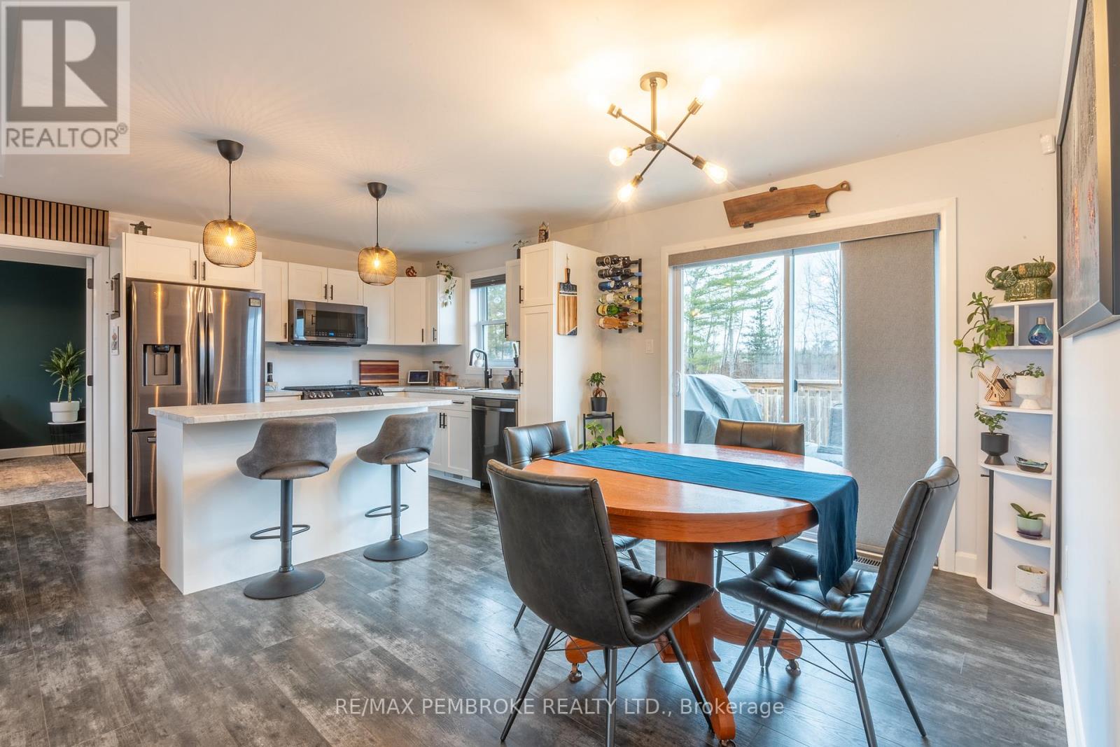 24 Terrance Drive, Petawawa, Ontario  K8H 0H3 - Photo 18 - X12999900