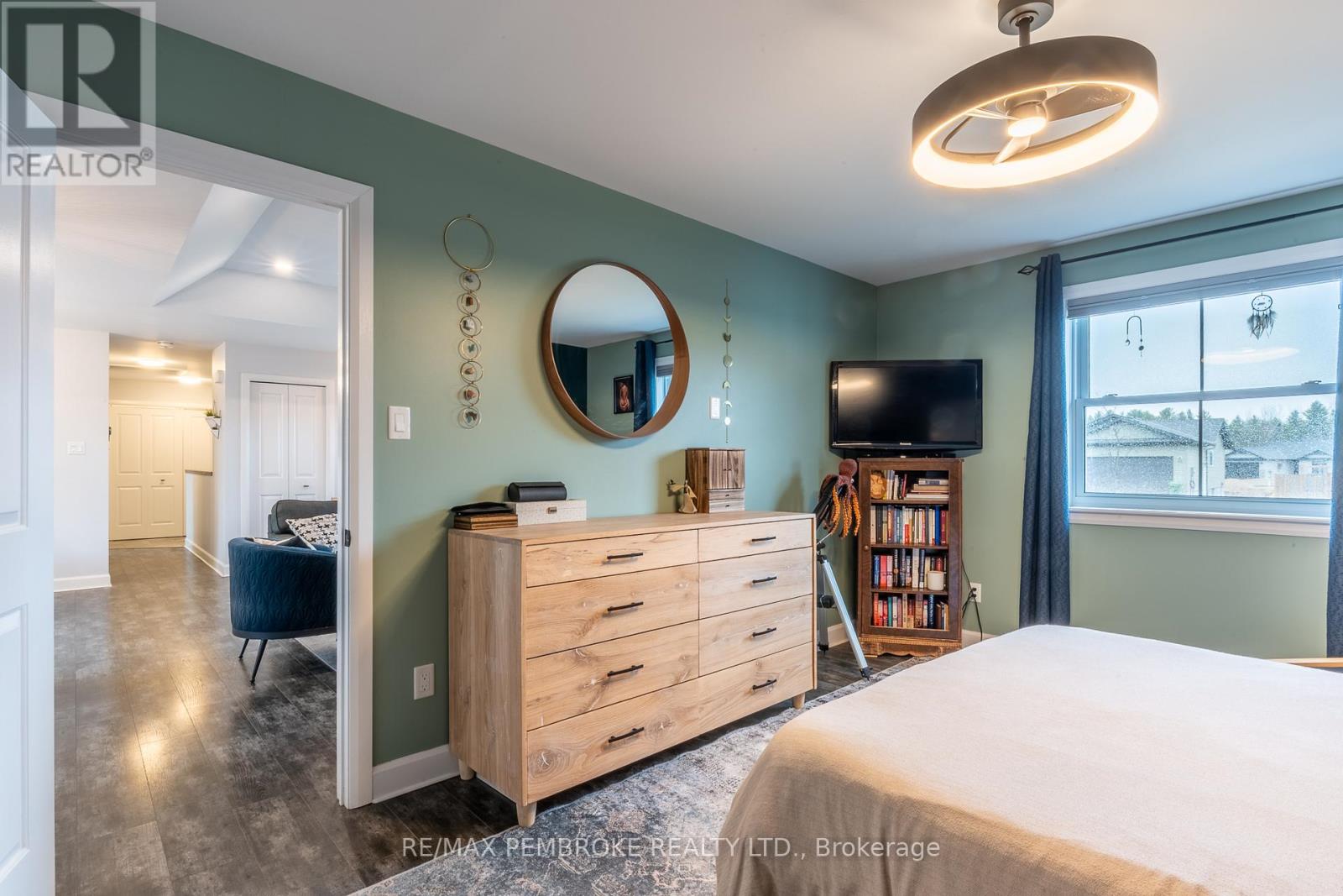 24 Terrance Drive, Petawawa, Ontario  K8H 0H3 - Photo 29 - X12999900