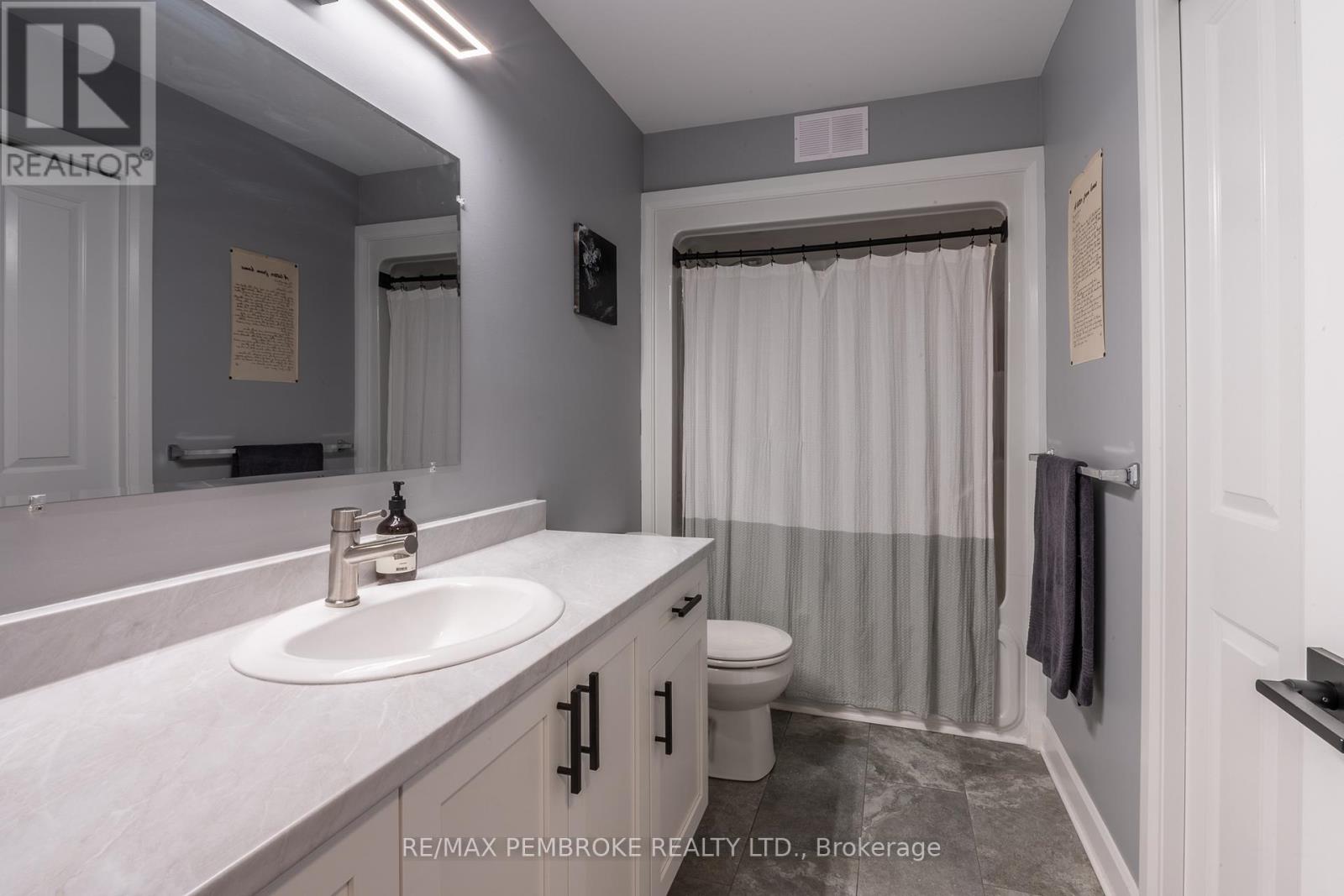 24 Terrance Drive, Petawawa, Ontario  K8H 0H3 - Photo 34 - X12999900