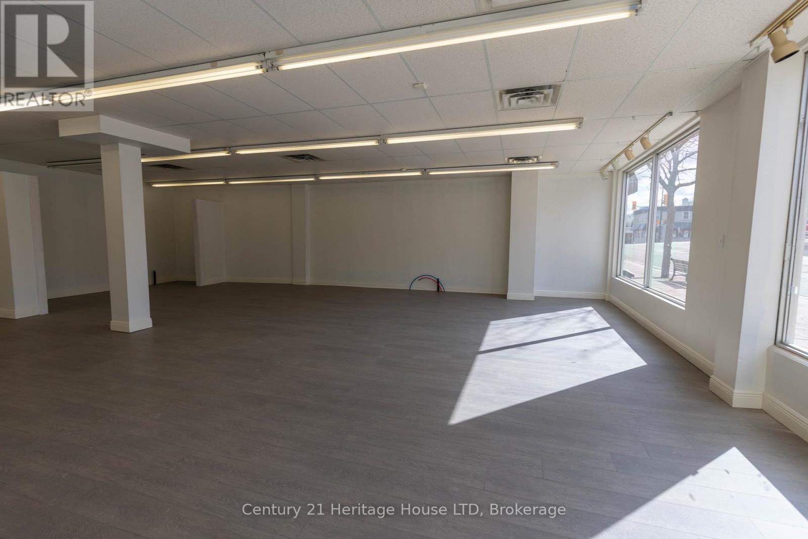 1507 Pelham Street, Pelham, Ontario  L0S 1E3 - Photo 5 - X12999842