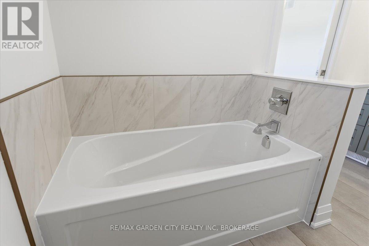 3689 Elm Street, Fort Erie, Ontario  L0S 1N0 - Photo 29 - X12999910