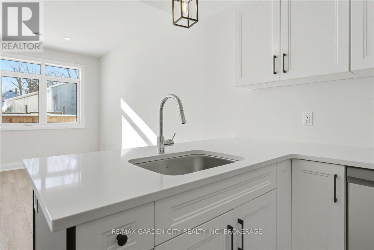 3689 Elm Street, Fort Erie, Ontario  L0S 1N0 - Photo 7 - X12999910