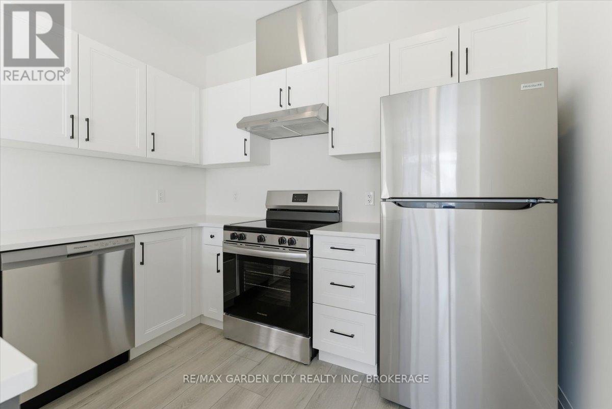 3689 Elm Street, Fort Erie, Ontario  L0S 1N0 - Photo 8 - X12999910