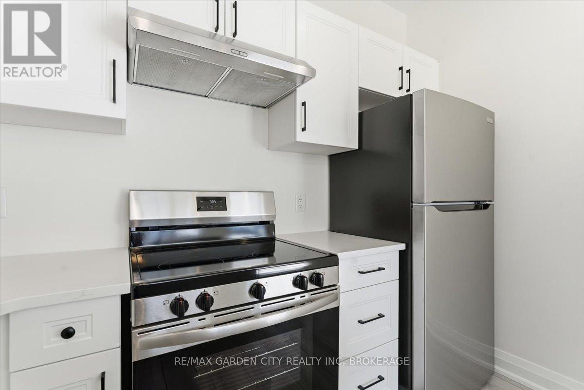 3689 Elm Street, Fort Erie, Ontario  L0S 1N0 - Photo 9 - X12999910