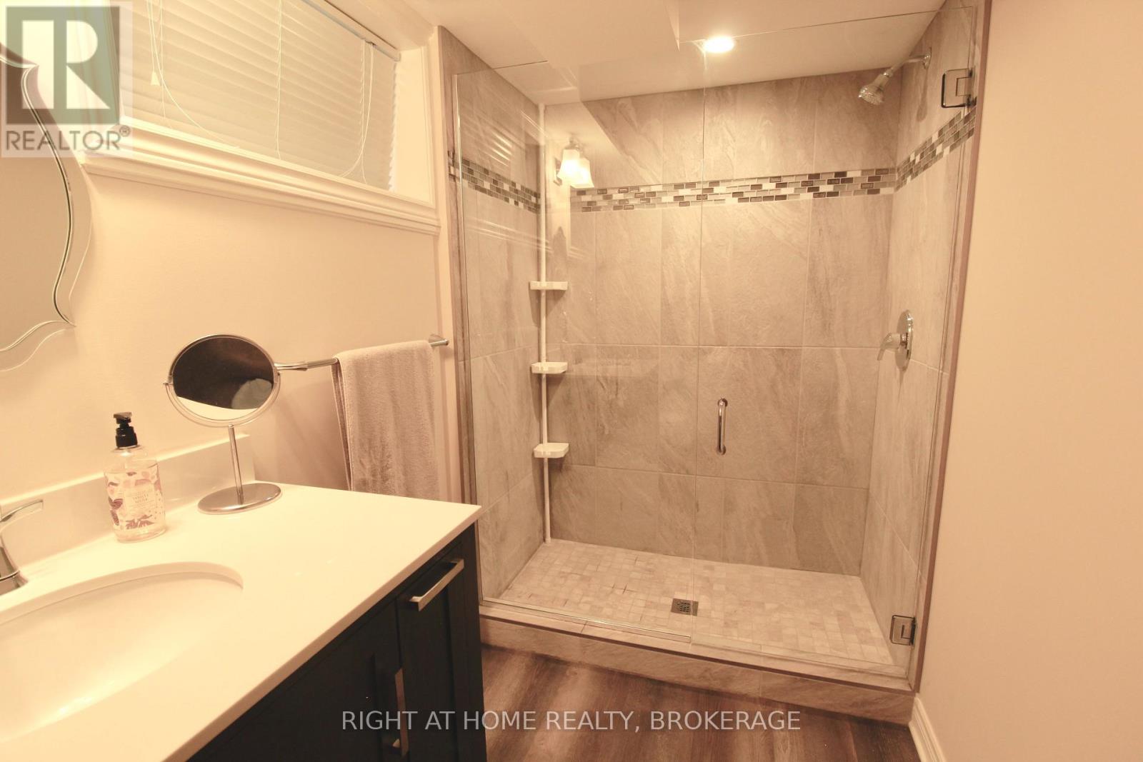 12 Lorne Avenue, Grimsby, Ontario  L3M 2H5 - Photo 19 - X12999924