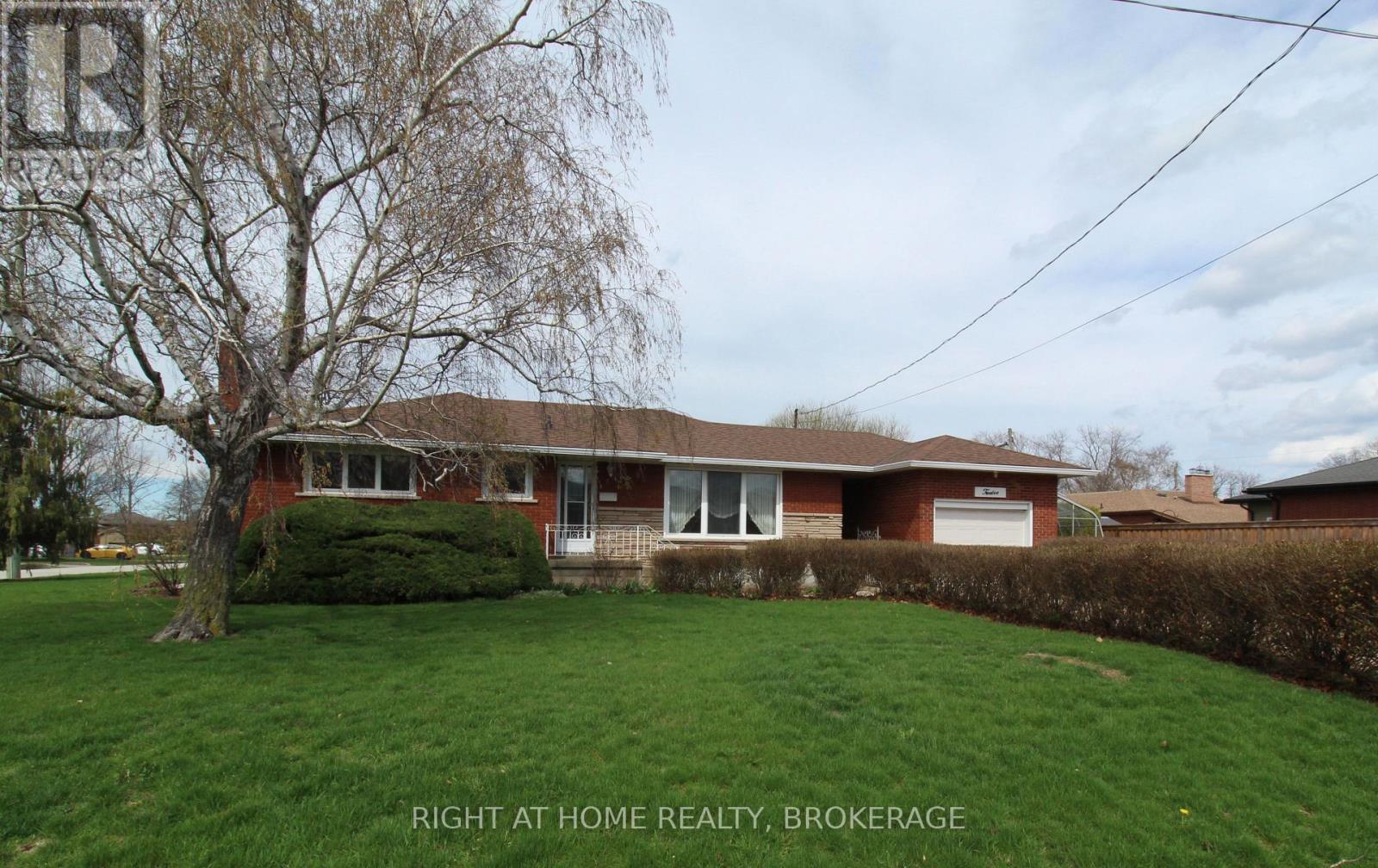 12 Lorne Avenue, Grimsby, Ontario  L3M 2H5 - Photo 38 - X12999924