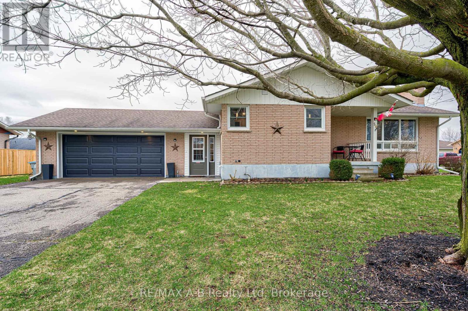 50 Albert Street, West Perth, Ontario  N0K 1N0 - Photo 2 - X12999904