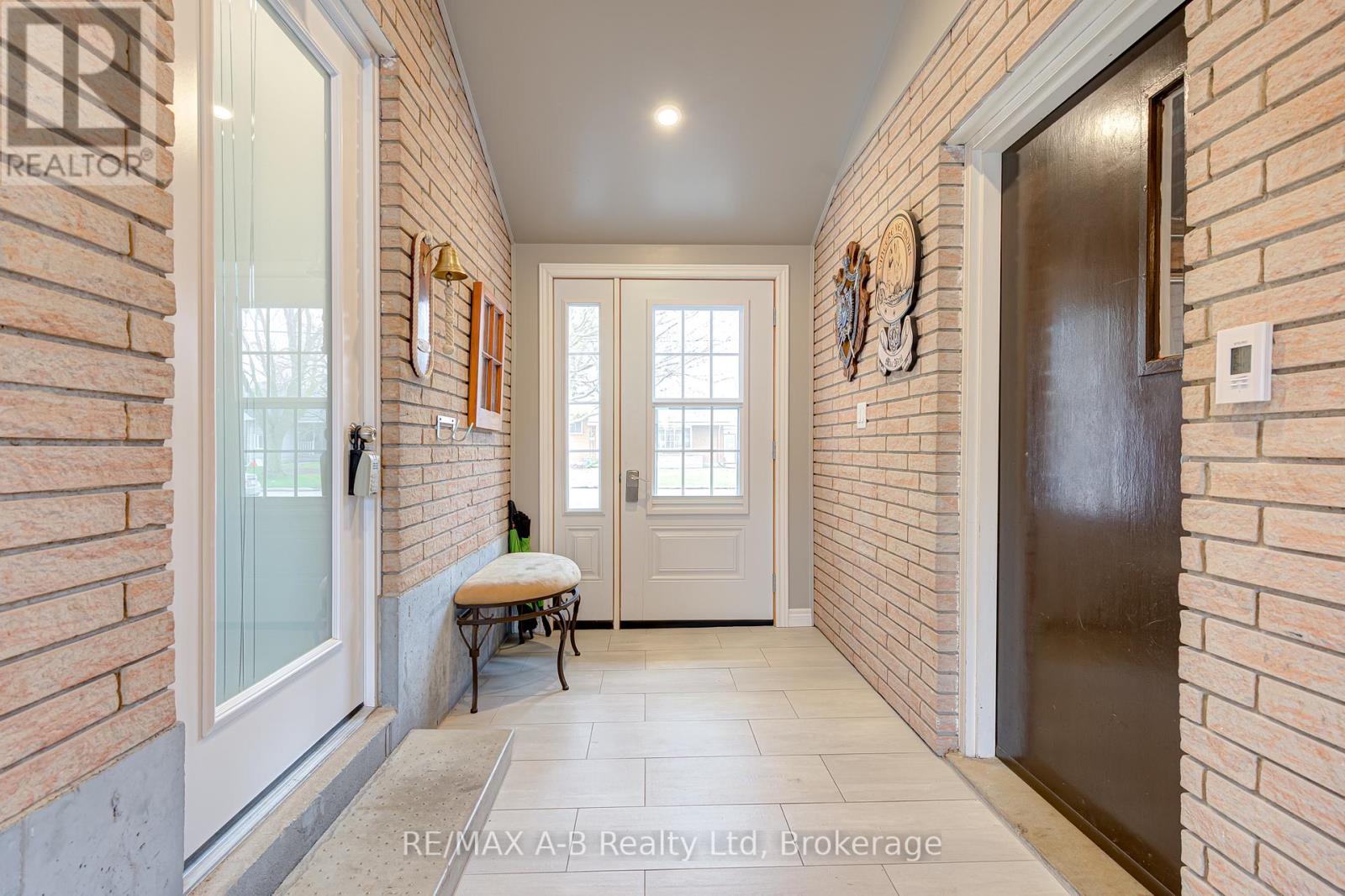 50 Albert Street, West Perth, Ontario  N0K 1N0 - Photo 5 - X12999904