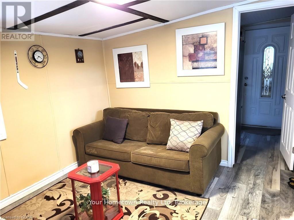 613 Oak Crescent, Centre Wellington, Ontario  N1M 2W5 - Photo 11 - X12999914