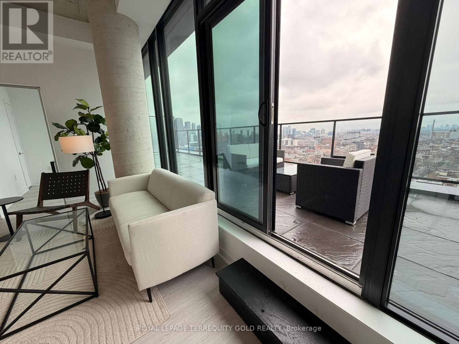 2003 - 195 Mccaul Street, Toronto, Ontario  M5T 0E5 - Photo 13 - C12999840