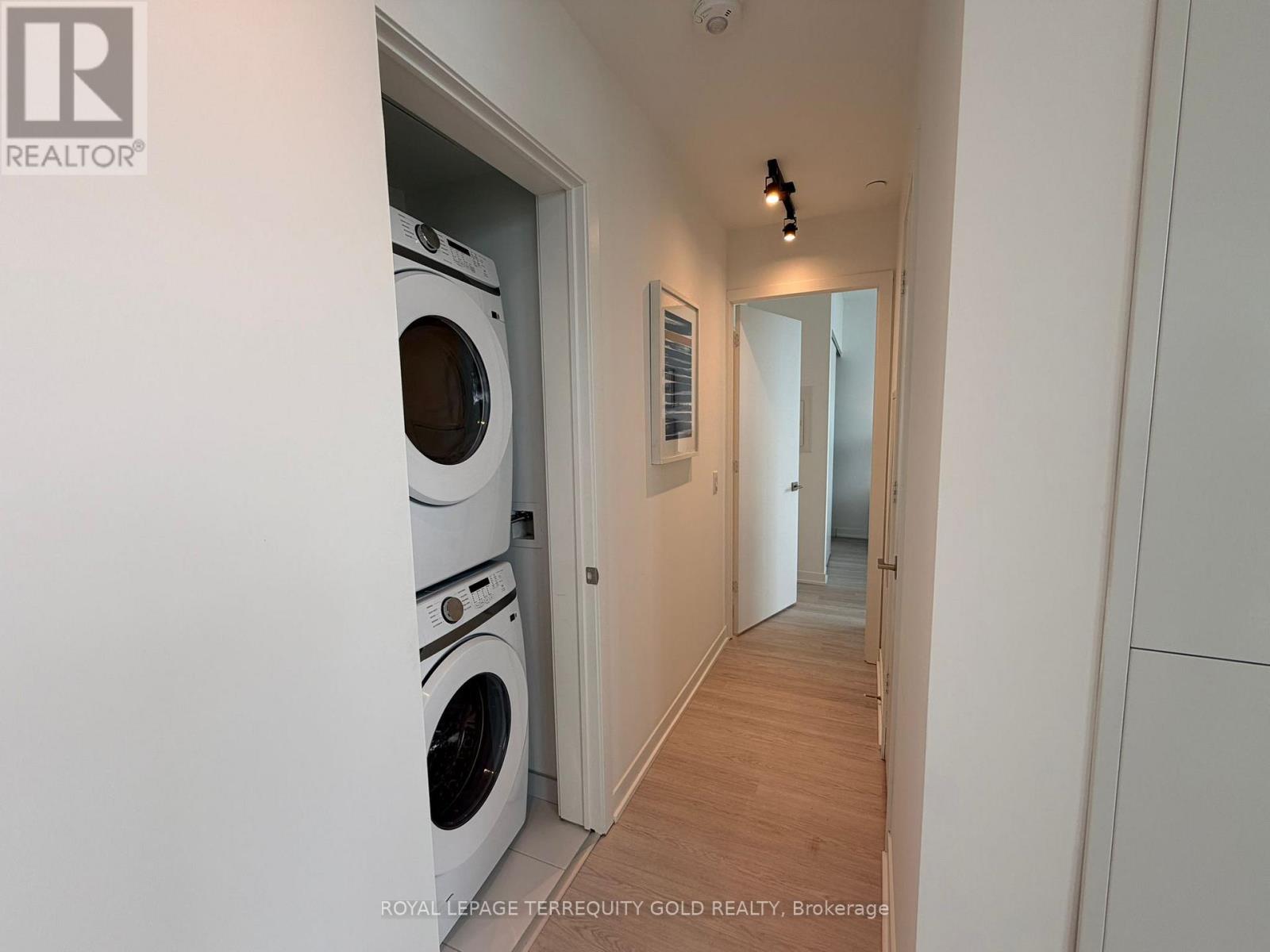 2003 - 195 Mccaul Street, Toronto, Ontario  M5T 0E5 - Photo 9 - C12999840