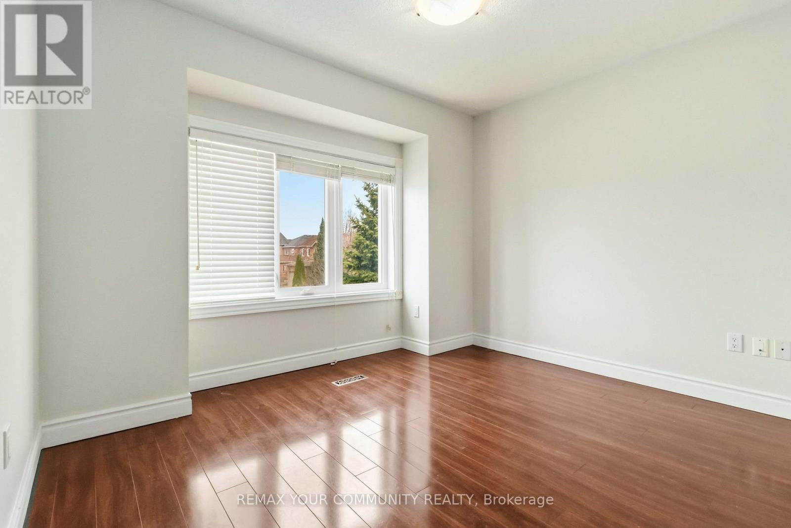 120 Shaftsbury Avenue, Richmond Hill, Ontario  L4C 0G6 - Photo 27 - N12964954