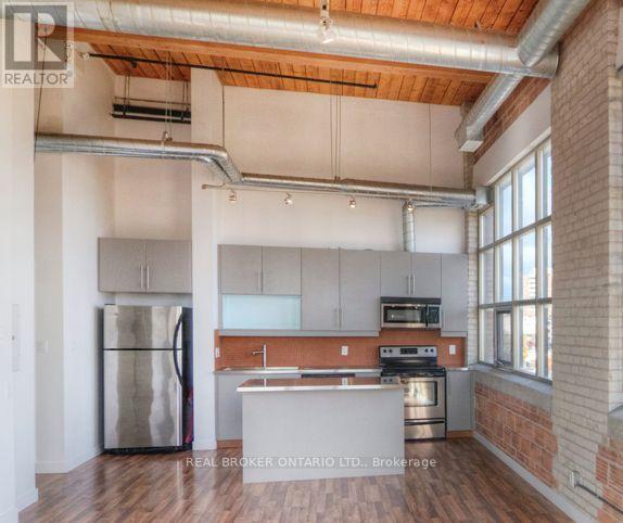 Ph3 - 2154 Dundas Street W, Toronto, Ontario  M6R 1X3 - Photo 12 - W12774010