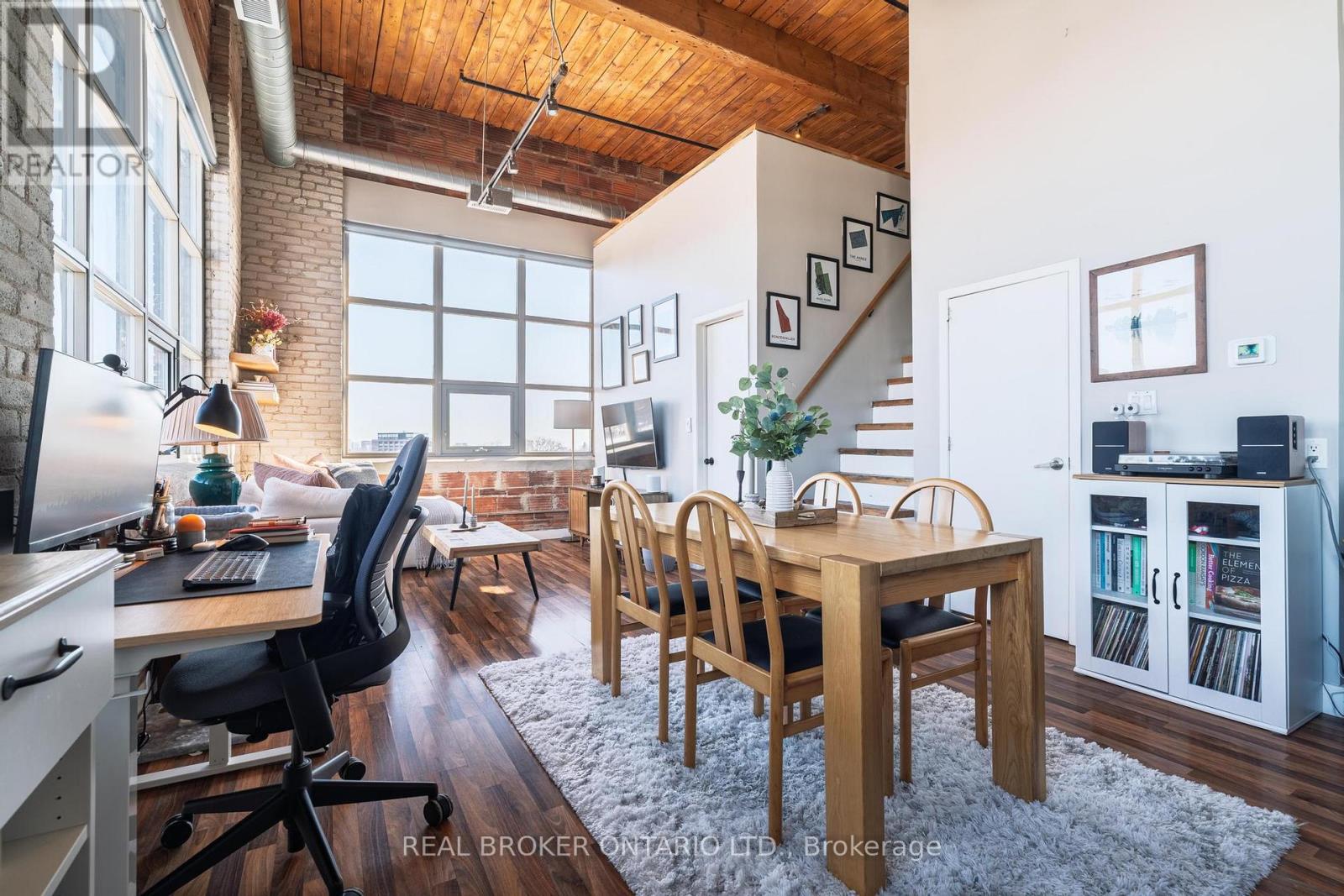 Ph3 - 2154 Dundas Street W, Toronto, Ontario  M6R 1X3 - Photo 16 - W12774010