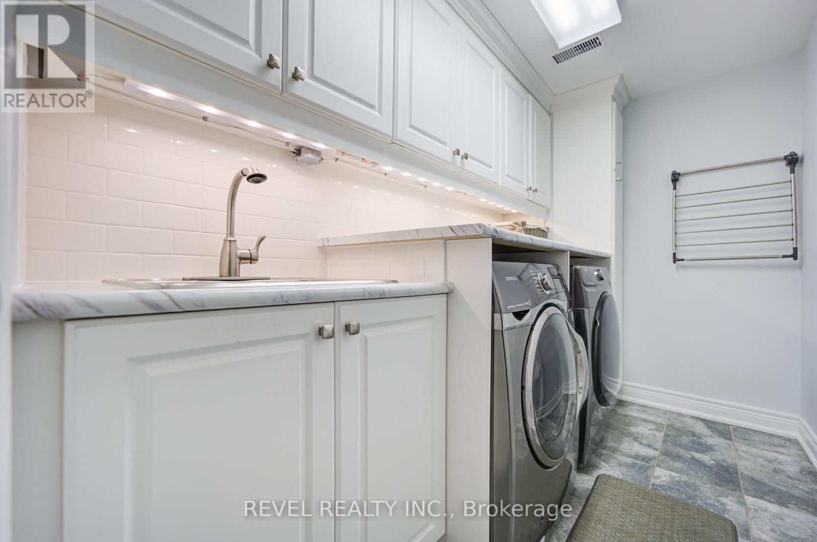 2255 Wildwood Crescent, Pickering, Ontario  L1X 2R7 - Photo 30 - E12999892