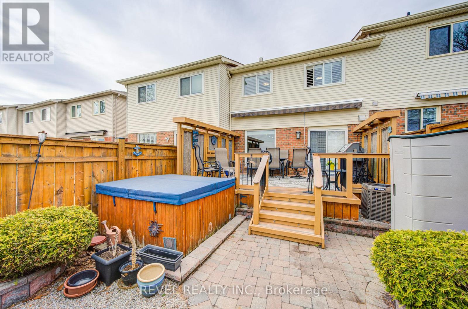 2255 Wildwood Crescent, Pickering, Ontario  L1X 2R7 - Photo 31 - E12999892