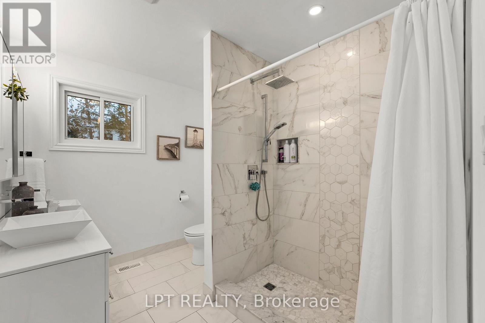 10 Maplewood Lane, Georgina, Ontario  L0E 1R0 - Photo 30 - N12999878