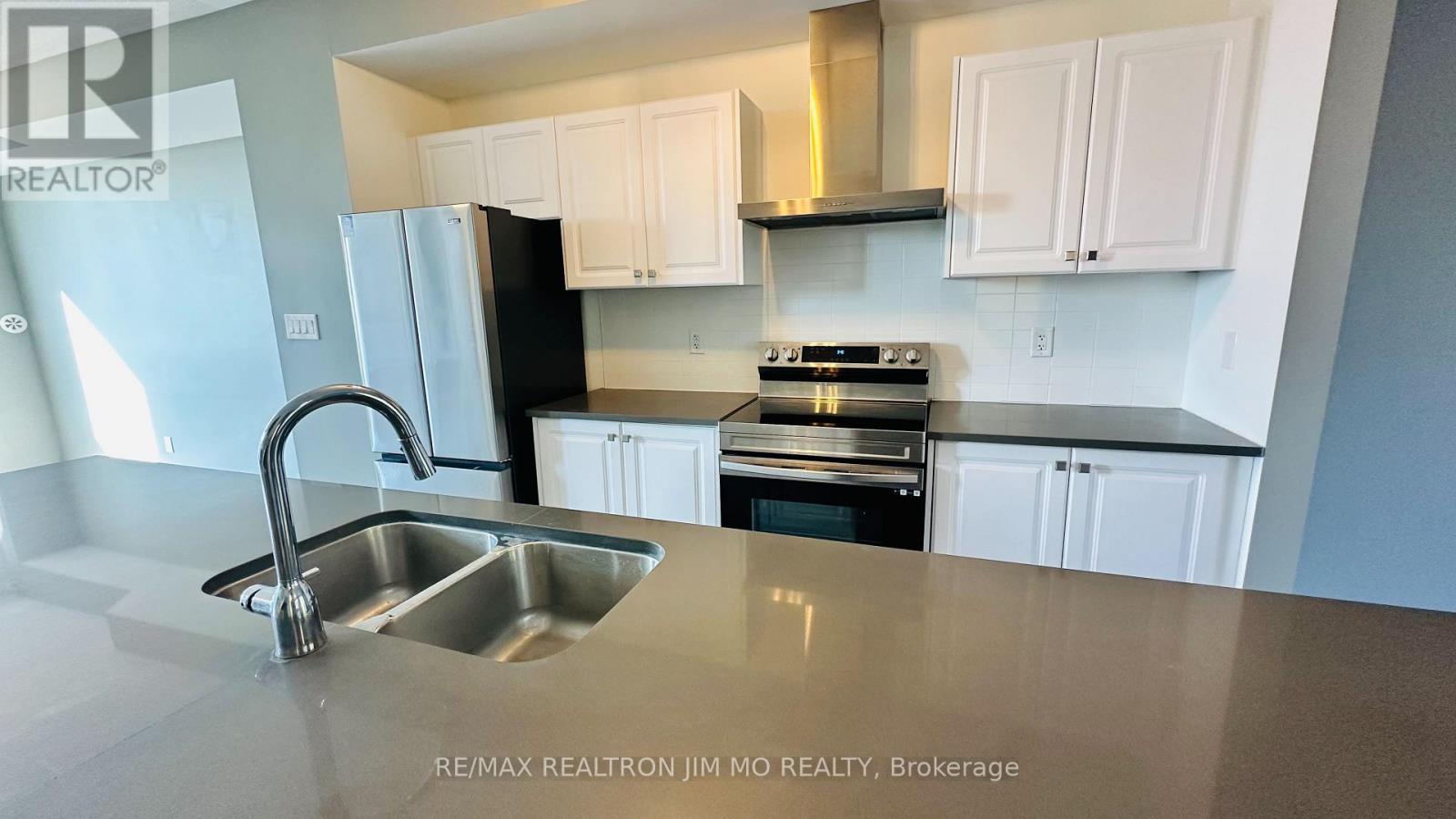 114 Blue Forest Crescent, Barrie, Ontario  L9J 0N7 - Photo 19 - S12999852