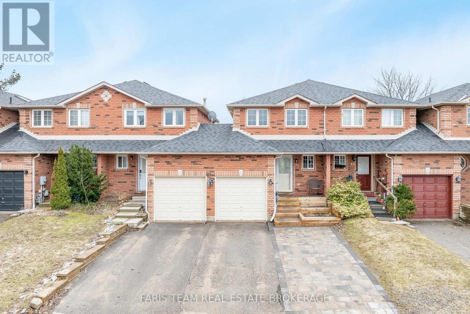47 BIBBY COURT, Barrie, Ontario