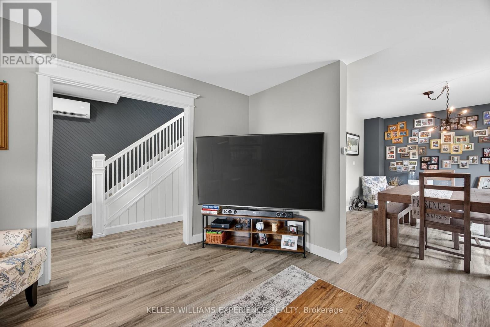 120 Dunlop Street, Orillia, Ontario  L3V 5P4 - Photo 13 - S12999916