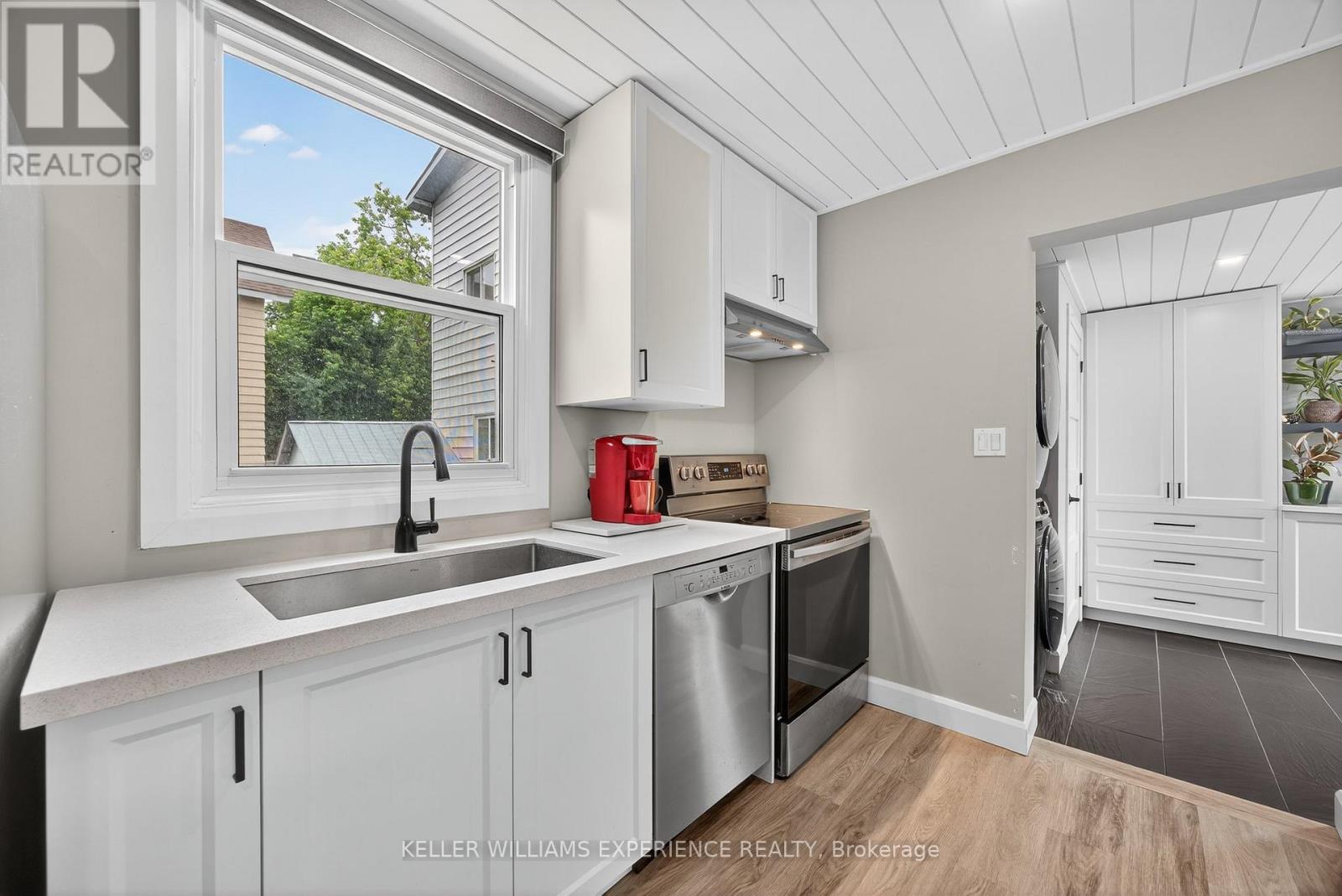 120 Dunlop Street, Orillia, Ontario  L3V 5P4 - Photo 20 - S12999916