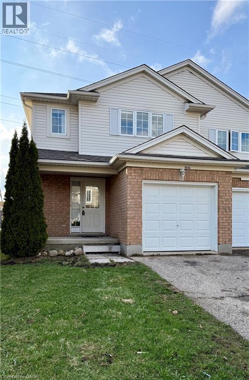 600 Brandenburg Boulevard, Waterloo, Ontario  N2T 2V3 - Photo 2 - 40820764