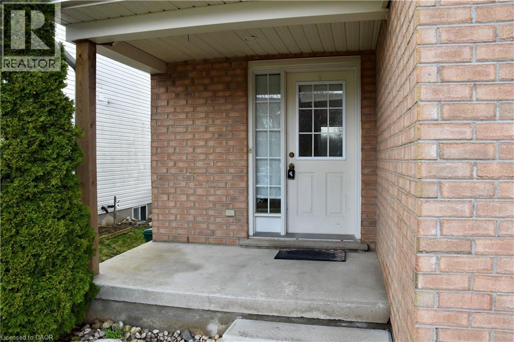 600 Brandenburg Boulevard, Waterloo, Ontario  N2T 2V3 - Photo 4 - 40820764