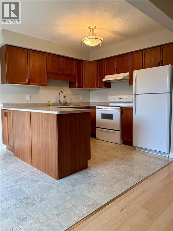 600 Brandenburg Boulevard, Waterloo, Ontario  N2T 2V3 - Photo 8 - 40820764