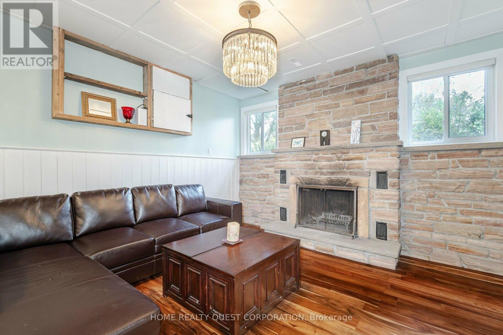 41 Bowshelm Court, Mississauga, Ontario  L5N 1K2 - Photo 35 - W12999808