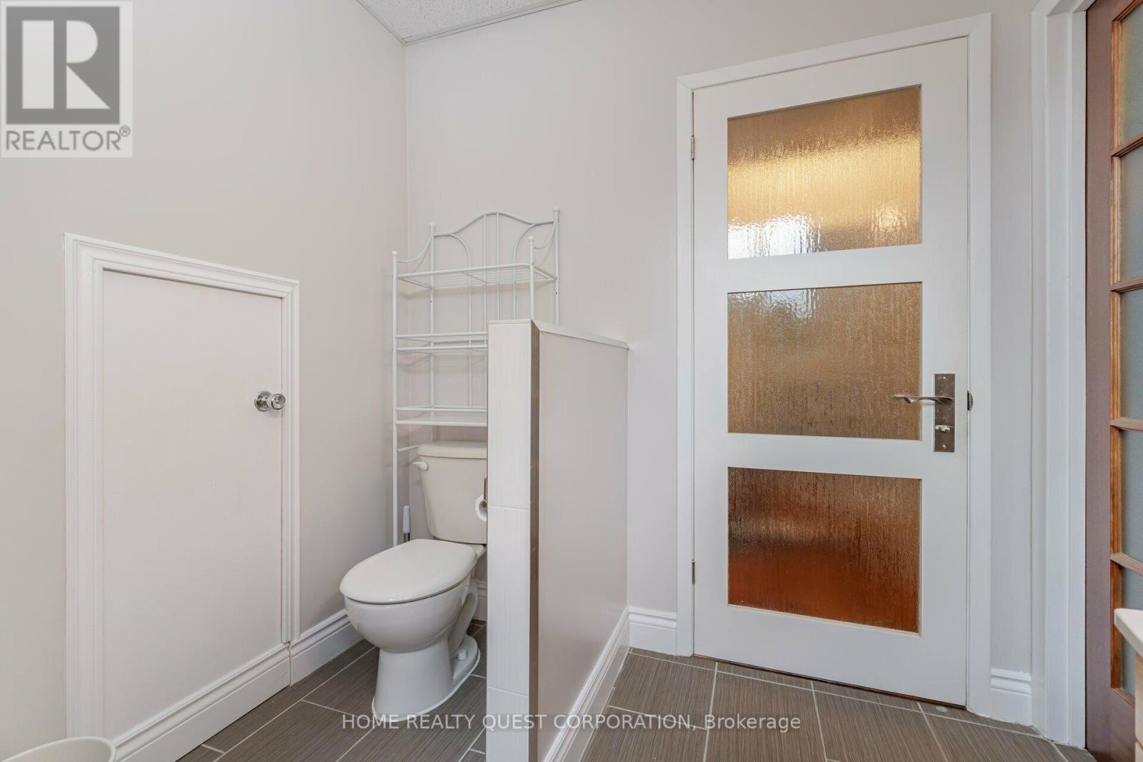 41 Bowshelm Court, Mississauga, Ontario  L5N 1K2 - Photo 38 - W12999808