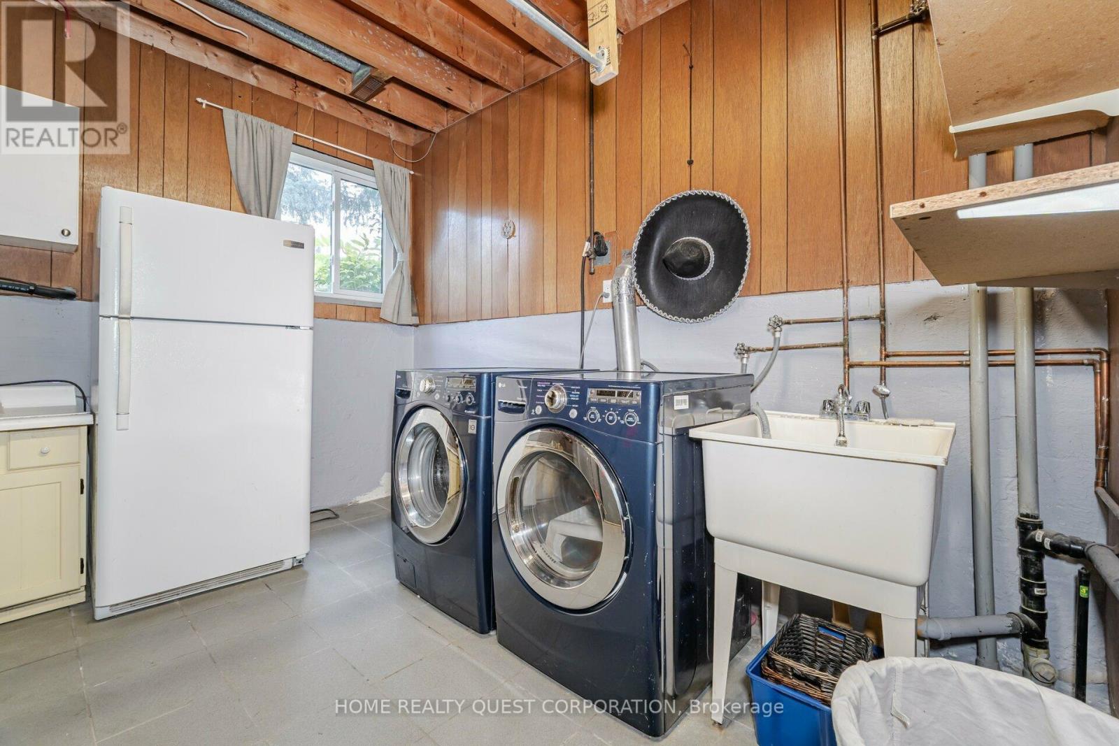 41 Bowshelm Court, Mississauga, Ontario  L5N 1K2 - Photo 39 - W12999808